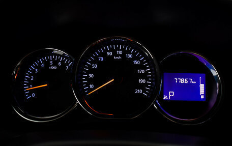 Renault Logan II, 2017 год, 825 000 рублей, 17 фотография