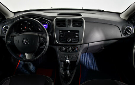 Renault Logan II, 2017 год, 825 000 рублей, 13 фотография