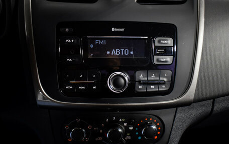 Renault Logan II, 2017 год, 825 000 рублей, 14 фотография