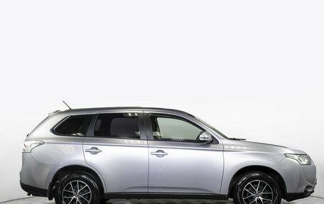 Mitsubishi Outlander III рестайлинг 3, 2013 год, 1 078 000 рублей, 4 фотография