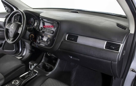 Mitsubishi Outlander III рестайлинг 3, 2013 год, 1 078 000 рублей, 9 фотография