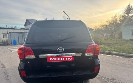 Toyota Land Cruiser 200, 2014 год, 2 800 000 рублей, 4 фотография