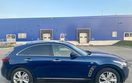 Infiniti QX70, 2015 год, 2 450 000 рублей, 5 фотография