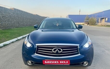 Infiniti QX70, 2015 год, 2 450 000 рублей, 7 фотография