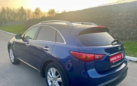 Infiniti QX70, 2015 год, 2 450 000 рублей, 2 фотография