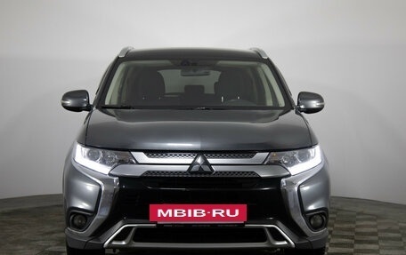 Mitsubishi Outlander III рестайлинг 3, 2019 год, 1 899 000 рублей, 2 фотография