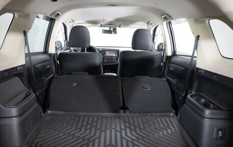 Mitsubishi Outlander III рестайлинг 3, 2019 год, 1 899 000 рублей, 16 фотография