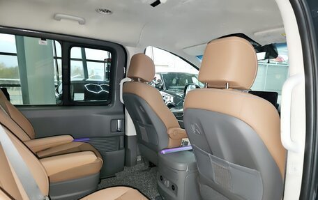 Hyundai Staria, 2024 год, 6 000 000 рублей, 21 фотография