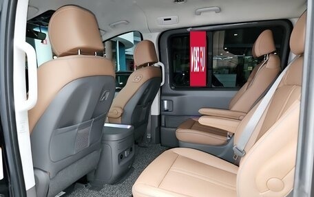 Hyundai Staria, 2024 год, 6 000 000 рублей, 26 фотография