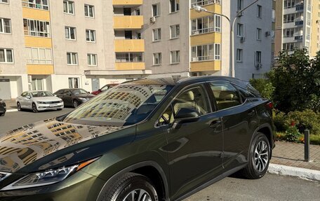Lexus RX IV рестайлинг, 2021 год, 6 500 000 рублей, 3 фотография