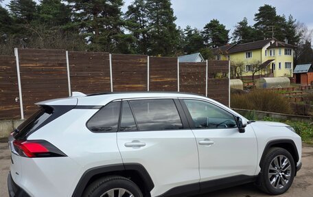 Toyota RAV4, 2021 год, 3 900 000 рублей, 6 фотография