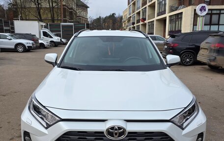 Toyota RAV4, 2021 год, 3 900 000 рублей, 8 фотография