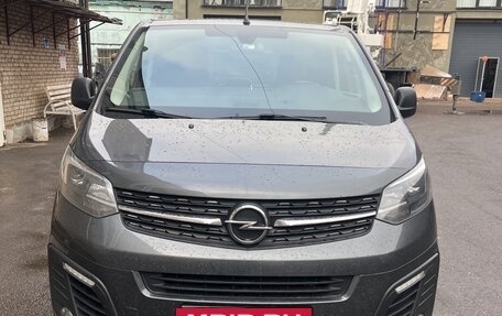 Opel Zafira Life I, 2021 год, 3 280 000 рублей, 7 фотография