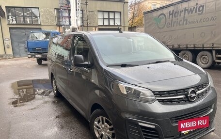 Opel Zafira Life I, 2021 год, 3 280 000 рублей, 6 фотография