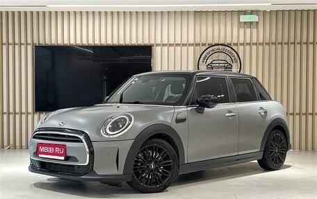 MINI Clubman, 2021 год, 2 150 000 рублей, 1 фотография