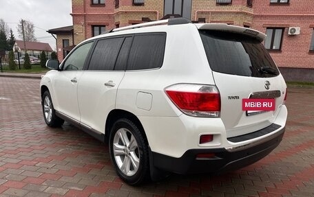 Toyota Highlander III, 2012 год, 2 500 000 рублей, 7 фотография