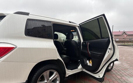 Toyota Highlander III, 2012 год, 2 500 000 рублей, 10 фотография