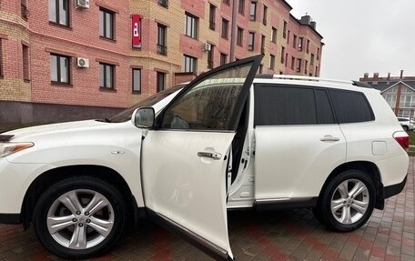 Toyota Highlander III, 2012 год, 2 500 000 рублей, 16 фотография