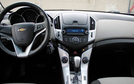 Chevrolet Cruze II, 2013 год, 880 000 рублей, 9 фотография