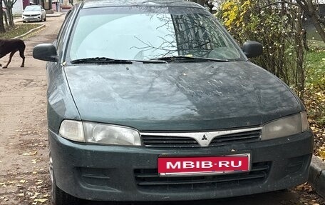 Mitsubishi Mirage VI рестайлинг, 2000 год, 200 000 рублей, 1 фотография