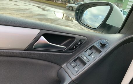 Volkswagen Golf VI, 2011 год, 880 000 рублей, 17 фотография