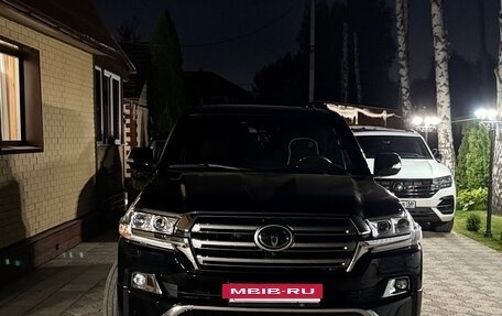 Toyota Land Cruiser 200, 2016 год, 6 170 000 рублей, 8 фотография