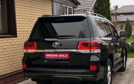 Toyota Land Cruiser 200, 2016 год, 6 170 000 рублей, 4 фотография