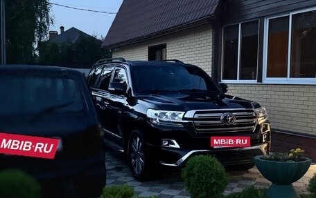 Toyota Land Cruiser 200, 2016 год, 6 170 000 рублей, 11 фотография