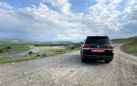 Toyota Land Cruiser 200, 2016 год, 6 170 000 рублей, 18 фотография