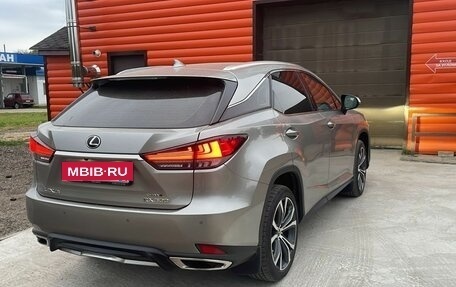 Lexus RX IV рестайлинг, 2021 год, 5 900 000 рублей, 4 фотография
