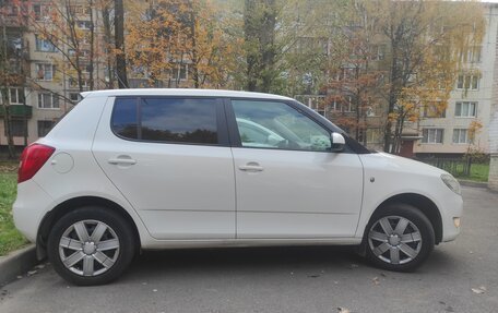 Skoda Fabia II, 2014 год, 690 000 рублей, 2 фотография