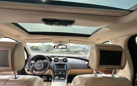 Jaguar XJ IV (X351), 2014 год, 2 100 000 рублей, 6 фотография