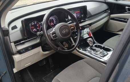 KIA Carnival, 2021 год, 3 700 000 рублей, 9 фотография