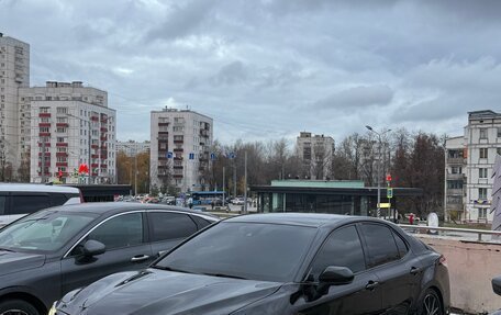 Toyota Camry, 2018 год, 2 600 000 рублей, 1 фотография