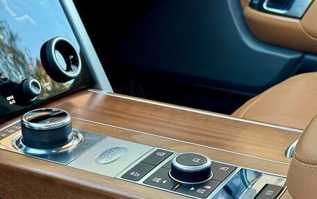 Land Rover Range Rover IV рестайлинг, 2018 год, 5 950 000 рублей, 21 фотография