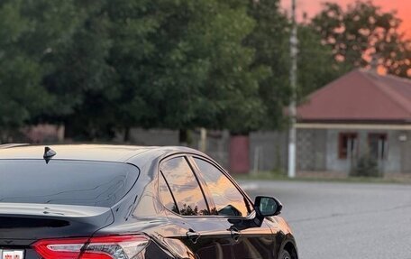 Toyota Camry, 2018 год, 2 600 000 рублей, 7 фотография