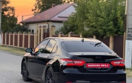 Toyota Camry, 2018 год, 2 600 000 рублей, 5 фотография