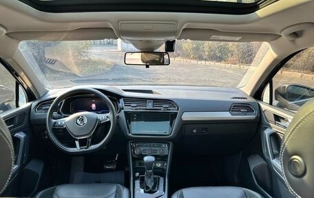 Volkswagen Tiguan II, 2021 год, 1 870 000 рублей, 8 фотография