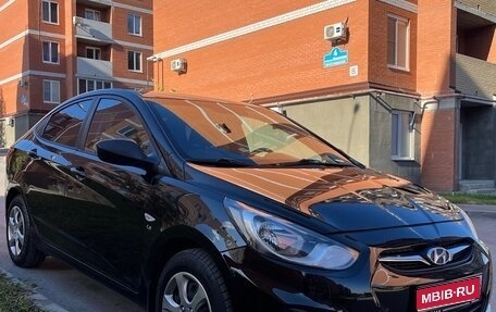 Hyundai Solaris II рестайлинг, 2012 год, 770 000 рублей, 1 фотография