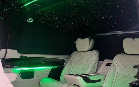 Mercedes-Benz V-Класс, 2023 год, 11 800 000 рублей, 30 фотография