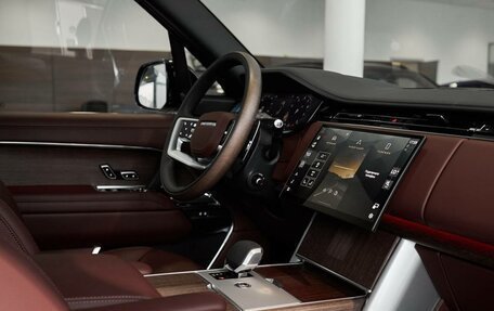 Land Rover Range Rover IV рестайлинг, 2025 год, 28 000 000 рублей, 9 фотография