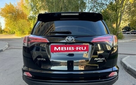 Toyota RAV4, 2017 год, 3 190 000 рублей, 4 фотография