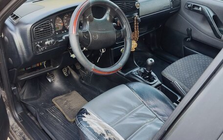 Volkswagen Passat B4, 1995 год, 300 000 рублей, 13 фотография