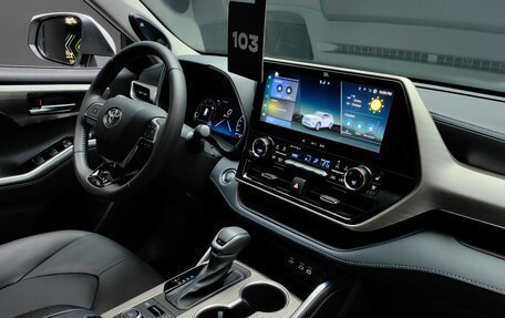 Toyota Highlander, 2025 год, 6 150 000 рублей, 18 фотография