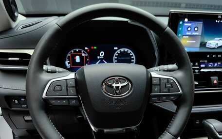 Toyota Highlander, 2025 год, 6 150 000 рублей, 17 фотография