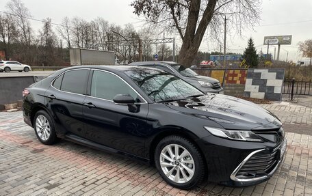 Toyota Camry, 2023 год, 3 800 000 рублей, 2 фотография