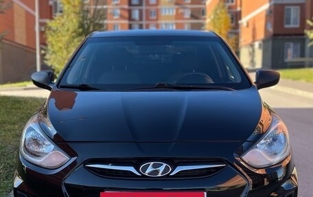Hyundai Solaris II рестайлинг, 2012 год, 770 000 рублей, 2 фотография