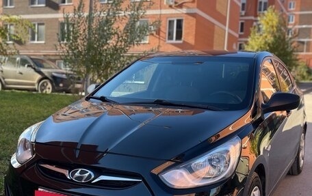 Hyundai Solaris II рестайлинг, 2012 год, 770 000 рублей, 3 фотография