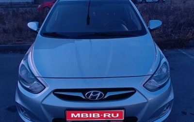 Hyundai Solaris II рестайлинг, 2013 год, 720 000 рублей, 1 фотография