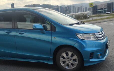 Honda Freed I, 2011 год, 945 000 рублей, 1 фотография